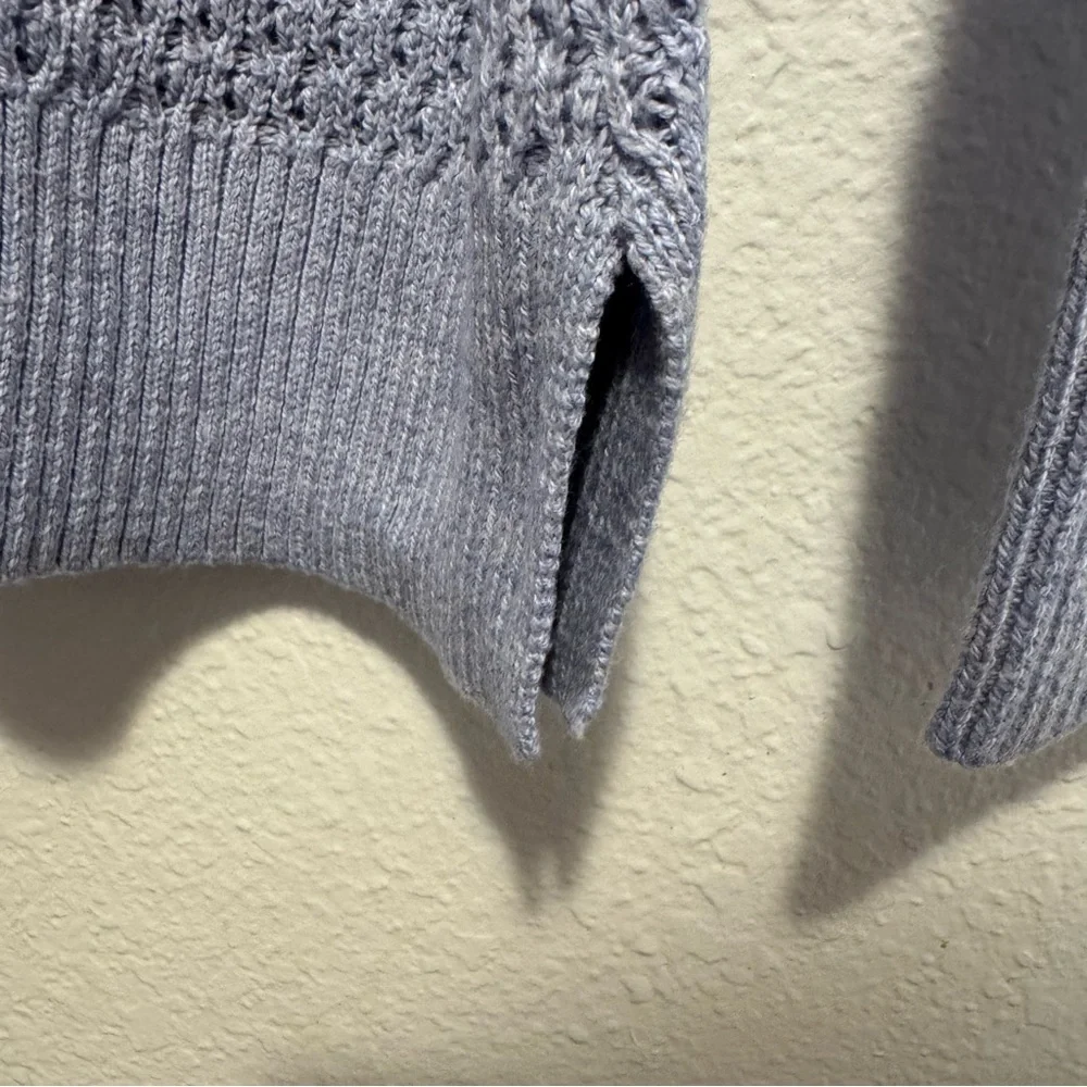 American Eagle Outfitters Blue Knit Sweater Side Slits Size Medium Preppy Campus